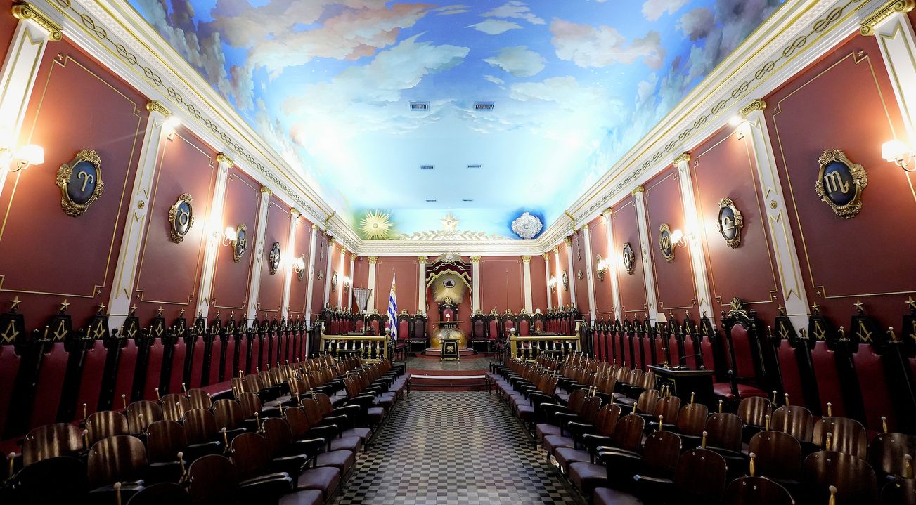 Templo Uno del Palacio Masónico del Uruguay, en la calle Mario Cassinoni, en Montevideo.