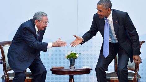 imagen de Obama augura el fin del embargo e insta a “dejar atrás el pasado”; Castro niega tener “presos políticos”