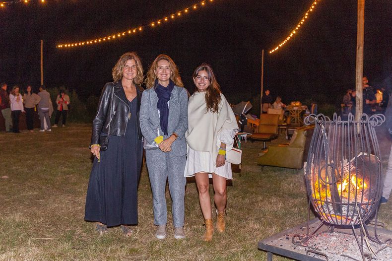 Andrea Varotti, Esperanza Egaña y Carolina Bañales