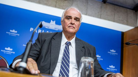 Gustavo Penadés en conferencia de prensa tras denuncia de abuso. Foto: Mauricio Zina / adhocFOTOS Gustavo Penadés en conferencia de prensa tras denuncia de abuso. Foto: Mauricio Zina / adhocFOTOS