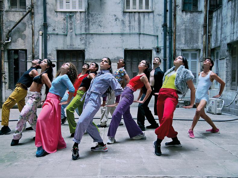 Andrea Arobba dirige un espectáculo de danza, música, moda e identidades múltiples en el Teatro Solís