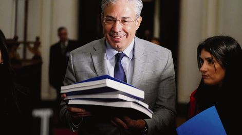 Búsqueda | Robert Silva en la entrega de Rendición de Cuentas de ANEP al Poder Legislativo. Foto: Javier Calvelo / adhocFOTOS