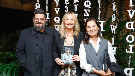 Director editorial en Penguin Random House Julián Ubiría, economista Laura Raffo y editora Mariana Zabala.
