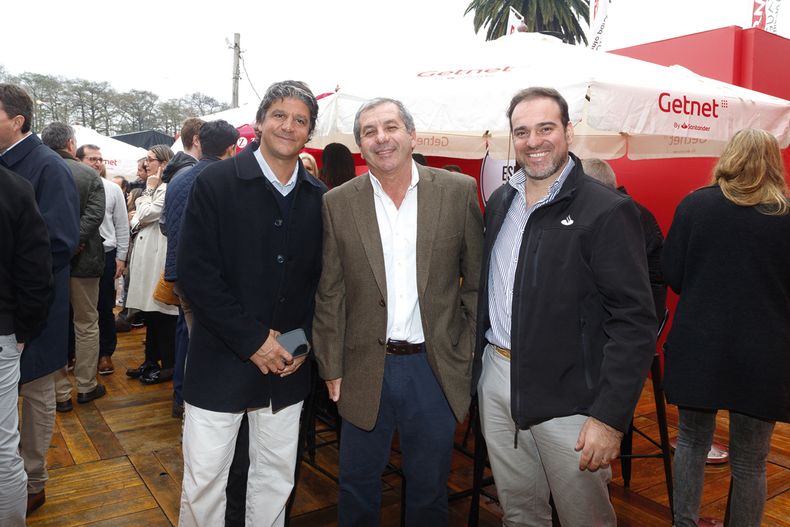 Gerente de Santander Carrasco Diego Aicardi, Ariel Bejérez de Gtm y Jessé Ferreira de Agronegocios Santander&nbsp;