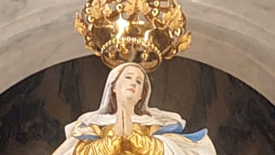 La virgen de los Treinta y Tres es una pieza única de cedro paraguayo del siglo XVIII esculpida por indígenas.