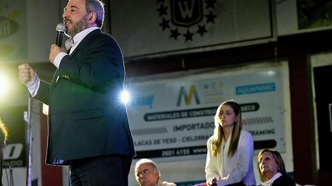 Mario Bergara durante el lanzamiento de su precandidatura, en agosto de 2023. Foto: Javier Calvelo / adhocFOTOS