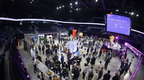 Un evento de empresas tecnológicas del sector financiero en el Antel Arena. Foto: Fintech South Hub
