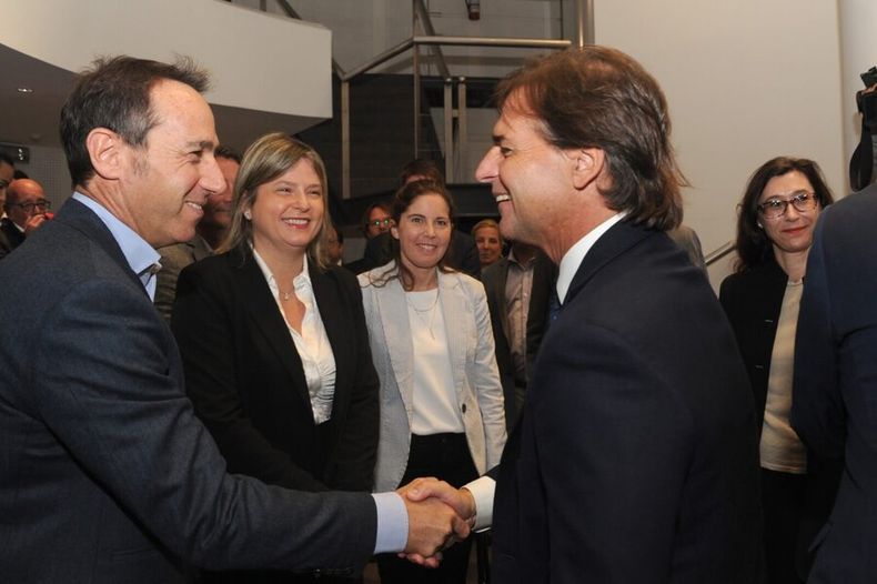 El millonario argentino Galperin y el presidente Luis Lacalle Pou