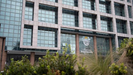 Torre Ejecutiva. Foto: Pablo Vignali / adhocFOTOS Torre Ejecutiva. Foto: Pablo Vignali / adhocFOTOS