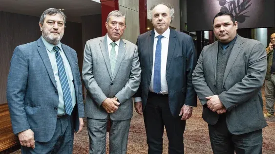 Álvaro Santiago, Juan Salgado, Carlos Miglino y Pablo Corral Álvaro Santiago, Juan Salgado, Carlos Miglino y Pablo Corral