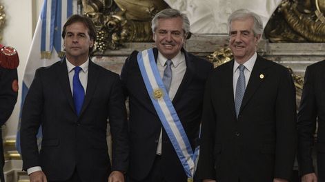 imagen de Alerta en Uruguay ante primeros anuncios del gobierno argentino