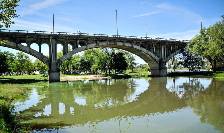 imagen de UPM prevé un aumento de “la prostitución, el consumo de drogas  y la delincuencia” en las localidades vecinas a su futura planta