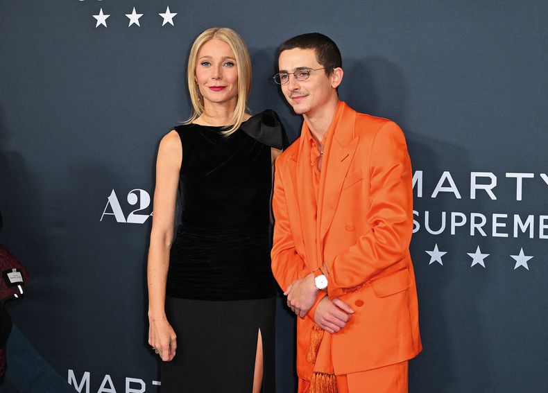 Timothée Chalamet y Gwyneth Paltrow protagonizan Marty Supremo, película en la que tienen un romance.