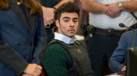 Luigi Mangione, acusado de asesinar al presidente de la mayor compañía de seguros médicos en Estados Unidos, durante una vista en el Tribunal Supremo de Manhattan, en Nueva York, el 21 de febrero de 2025