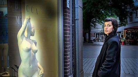 Búsqueda | Maniquí con Sofía. Foto: Jorge Papadópulos