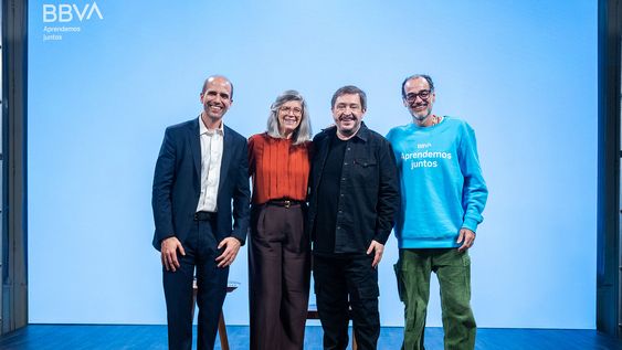 Country manager de BBVA Uruguay Franco Cinquegrana, psicóloga Margarita Tarragona, escritor Hernán Casciari e impulsor del proyecto Gonzalo Madrid.