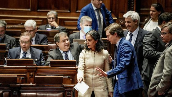 Azucena Arbeleche durante la interpelación en Cámara de Diputados del Palacio Legislativo. Foto: Javier Calvelo / adhocFOTOS