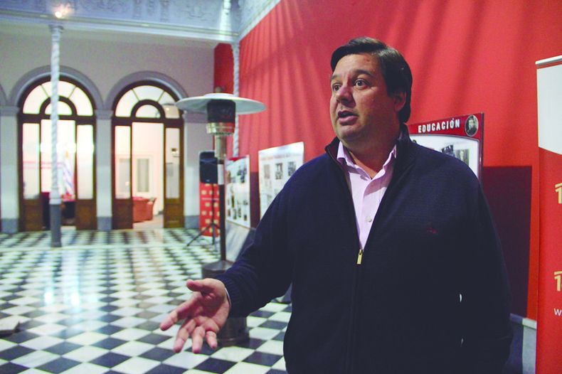 imagen de Adrián Peña asumió como nuevo secretario general de un  Partido Colorado “débil” y en una situación “muy complicada”