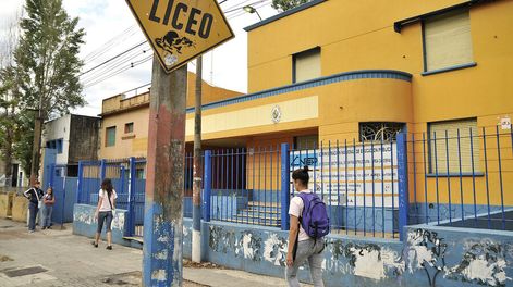 imagen de ANEP capacita en alimentación saludable a cantineros y docentes ante obesidad y sobrepeso “alarmantes” en liceales