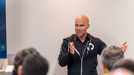 Mario Rodríguez durante su visita a Montevideo