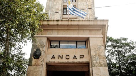 Es el proyecto “más desafiante y riesgoso” que tiene Ancap puertas adentro, dijo su titular. Foto: Javier Calvelo, adhocFOTOS