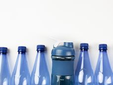 nuevas formas de consumir agua embotellada y cuidar el medioambiente nuevas formas de consumir agua embotellada y cuidar el medioambiente