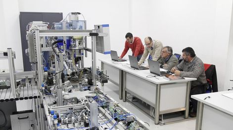 imagen de El gobierno quiere impulsar la “industria del conocimiento” y vencer el “pánico a que las computadoras tomen el control”