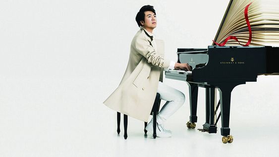 El pianista chino Lang Lang tocará el 4 de setiembre en el Sodre. Foto: Difusión CCM