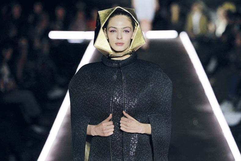 Pierre Cardin 3-THIBAUD MORITZ.jpg