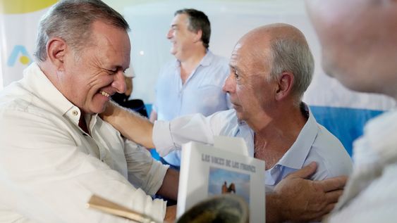 Álvaro Delgado y Javier García en encuentro anual de Alianza País en Atlántida. Álvaro Delgado y Javier García en encuentro anual de Alianza País en Atlántida.