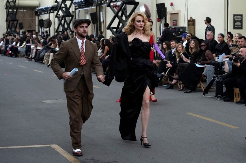 Nicole Kidman rindió homenaje al personaje de Rita Hayworth, Gilda, con un vestido Chanel.
