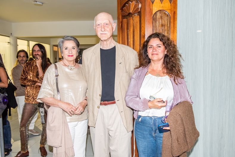 Chichila Irazabal, Gustavo Guarino y Titina Núñez.
