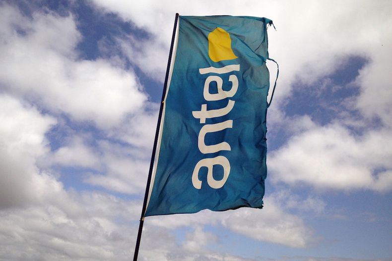 En parte por la suba de las tarifas de Antel, el rubro “información y comunicación” fue el que más se encareció en enero