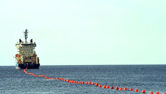 Uruguay instaló en 2017, en Maldonado, un cable submarino que conecta con Estados Unidos. Uruguay instaló en 2017, en Maldonado, un cable submarino que conecta con Estados Unidos.