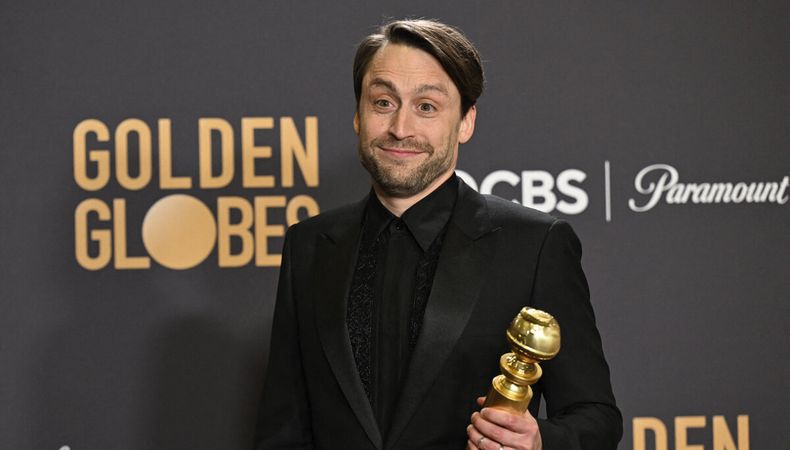 Kieran Culkin ganó como Mejor actor de serie dramática por Succession.  AFP 
