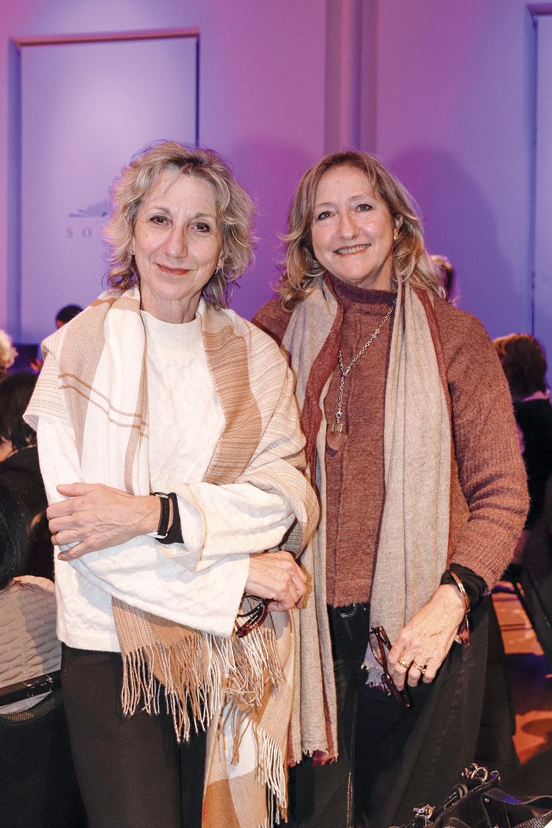 Laura y Cecilia Basile.