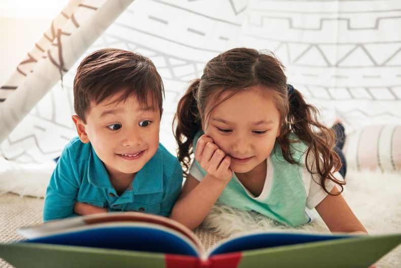 Niños leyendo exlibris