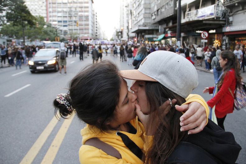 imagen de Candidatos prometen trabajar por la equidad de género, aunque ninguno impulsaría ley de cuotas en el sector público o privado