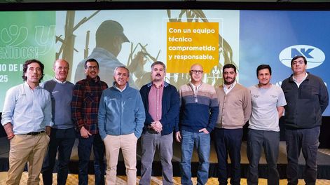 Marcelo Jacques, Marcelo Cordero, Pablo Leiva, Gabriel Castiglioni, Eduardo Davies, Felipe Baeza, Maximiliano Parrilla, Juan Banchero y Alejandro Rodríguez