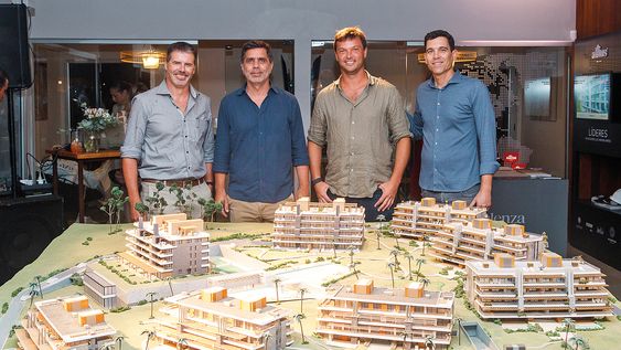 Francisco Ferrés, socio de Selenza Francisco Jorge, Gonzalo Urdapilleta y director de Altius Group Josef Preschel. Francisco Ferrés, socio de Selenza Francisco Jorge, Gonzalo Urdapilleta y director de Altius Group Josef Preschel.