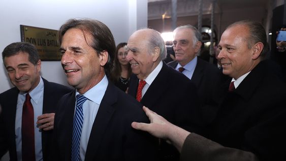 imagen de Con balotaje abierto, oficialismo da “golpe de timón” y oposición coordina su campaña imagen de Con balotaje abierto, oficialismo da “golpe de timón” y oposición coordina su campaña