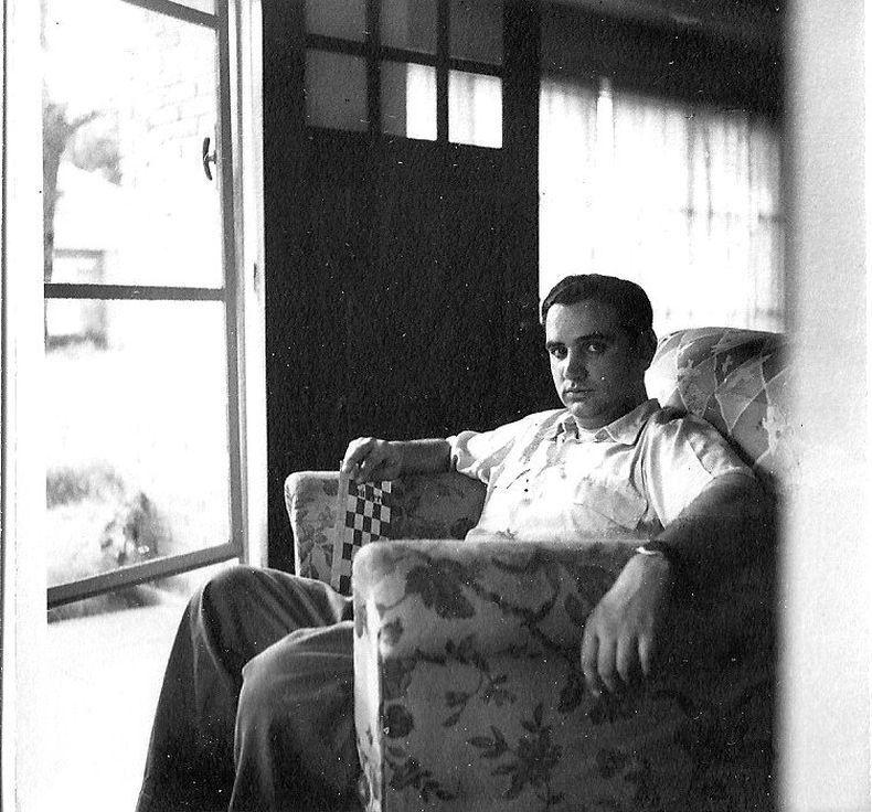 imagen de Herederos se disputan la biblioteca y  el archivo del poeta Sarandy Cabrera