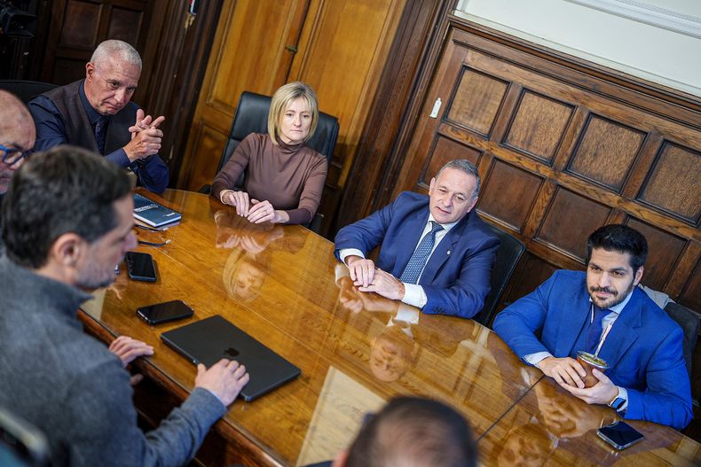 Reunión en el marco del diálogo del Plan Nacional de Seguridad Pública entre el ministro del Interior y los líderes de los partidos políticos con representación parlamentaria