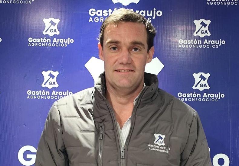 El rematador Gastón Araujo.