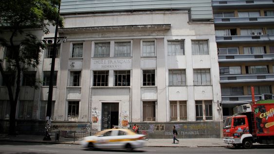 imagen de Cuatro profesores de Bellas Artes sumariados por “acoso sexual”, comportamiento impropio y consumo de alcohol en horario de clase imagen de Cuatro profesores de Bellas Artes sumariados por “acoso sexual”, comportamiento impropio y consumo de alcohol en horario de clase