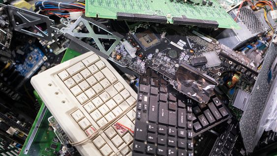 Basura electrónica.