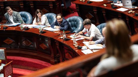 El ministro de Desarrollo Social, Gonzalo Civila, durante su comparecencia a la Comisión Permanente en febrero de 2026. 