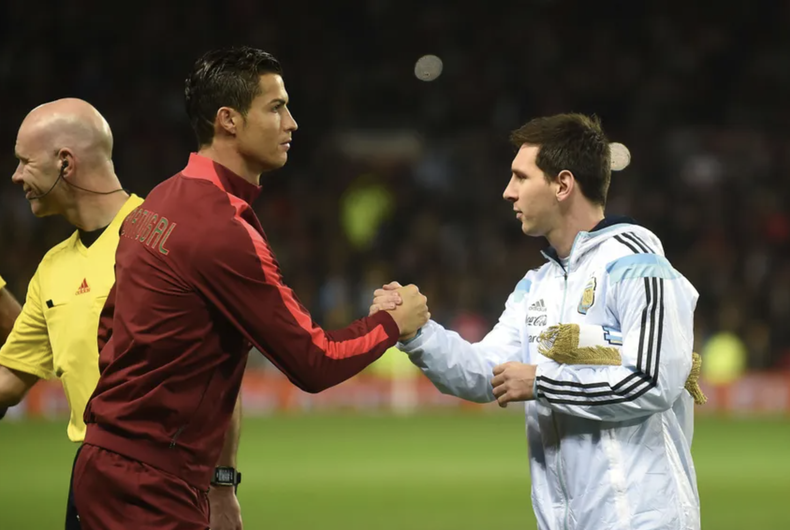 Messi y Cristiano durante un partido de las selecciones de Argentina y Portugal.