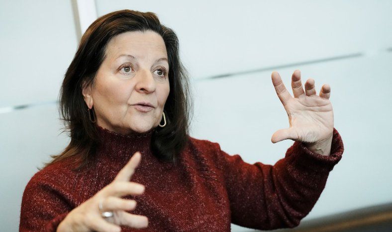 Cristina Zubillaga durante la entrevista con Búsqueda.