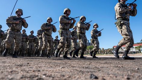 Búsqueda | inf-adhoc-mzina-ejercitoaniversario213